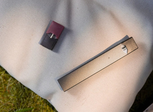 Como o Sistema JUUL se Compara a Outros Vaporizadores e Kits de Cigarro Eletrônico
